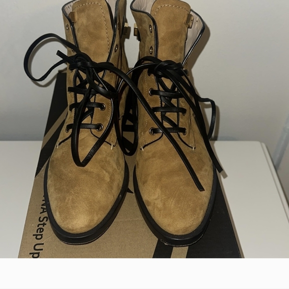 Stuart weitzman boots - Picture 2 of 4